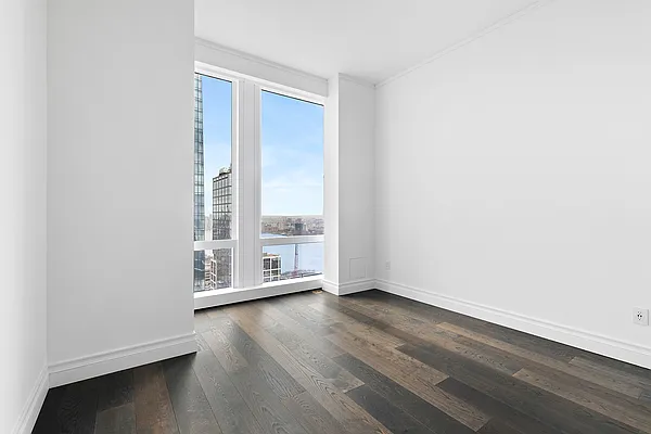 Rented by Douglas Elliman | media 24