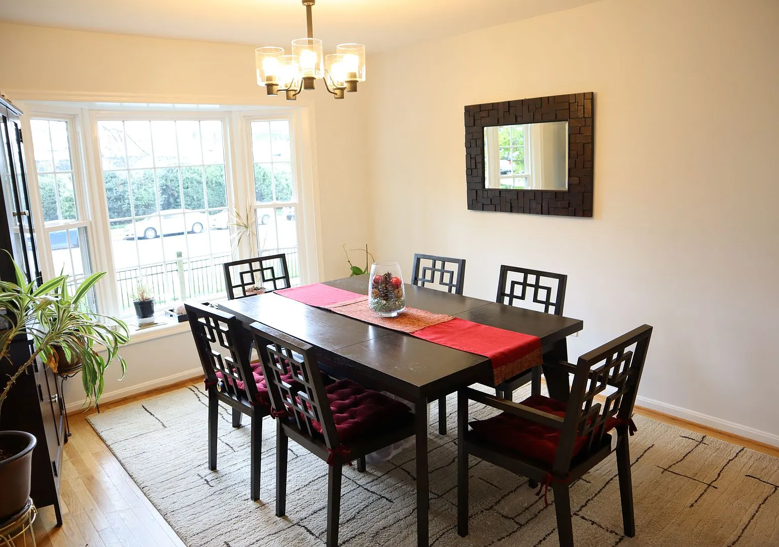 Commuter's Dream! Spacious 3-Level End-Unit Townhome Just 2 Blocks to Metro — Photo 4