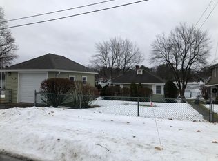 32 Beachside Dr, Ludlow, MA 01056
