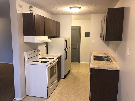 3rd image of 10740 105th St NW #306