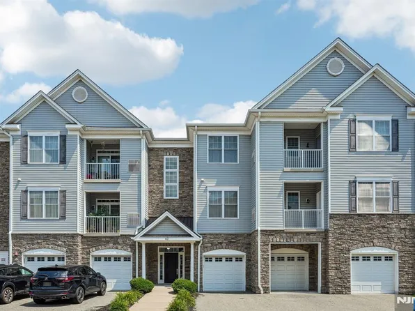 43 Elston Ct Unit 207, Haskell, NJ 07420