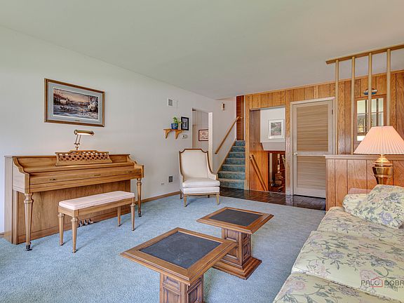 5th image of 1103 S Belmont Ave