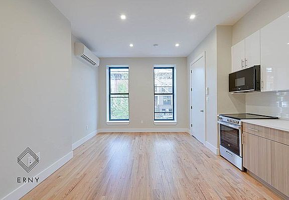 3rd image of 435 Quincy St #2C
