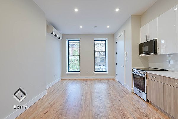 1st image of 1526 Gates Ave #3F