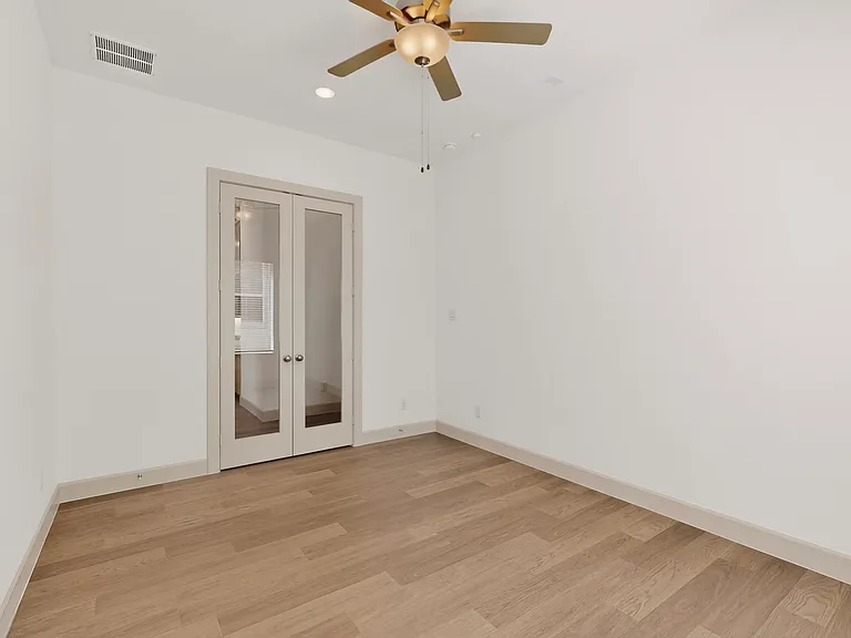 4013 Chastetree Ln — Photo 29