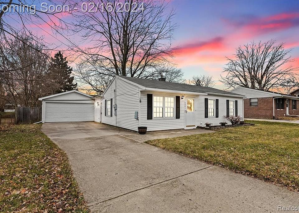 5001 Palmer St, Lansing, MI 48910 Zillow