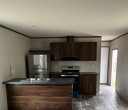 4th image of 5010 Opal Ln #15