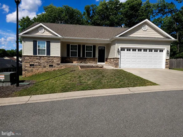 60 Servo Dr, Inwood, WV 25428
