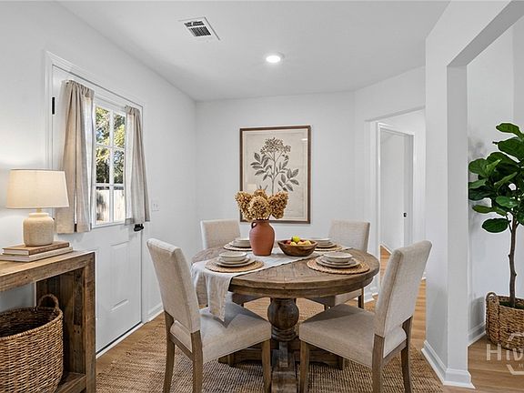 5th image of 296 Barrister Circle