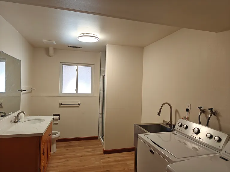 2320 S Eddy St — Photo 17