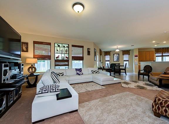 4th image of 712 Willow Walk Dr