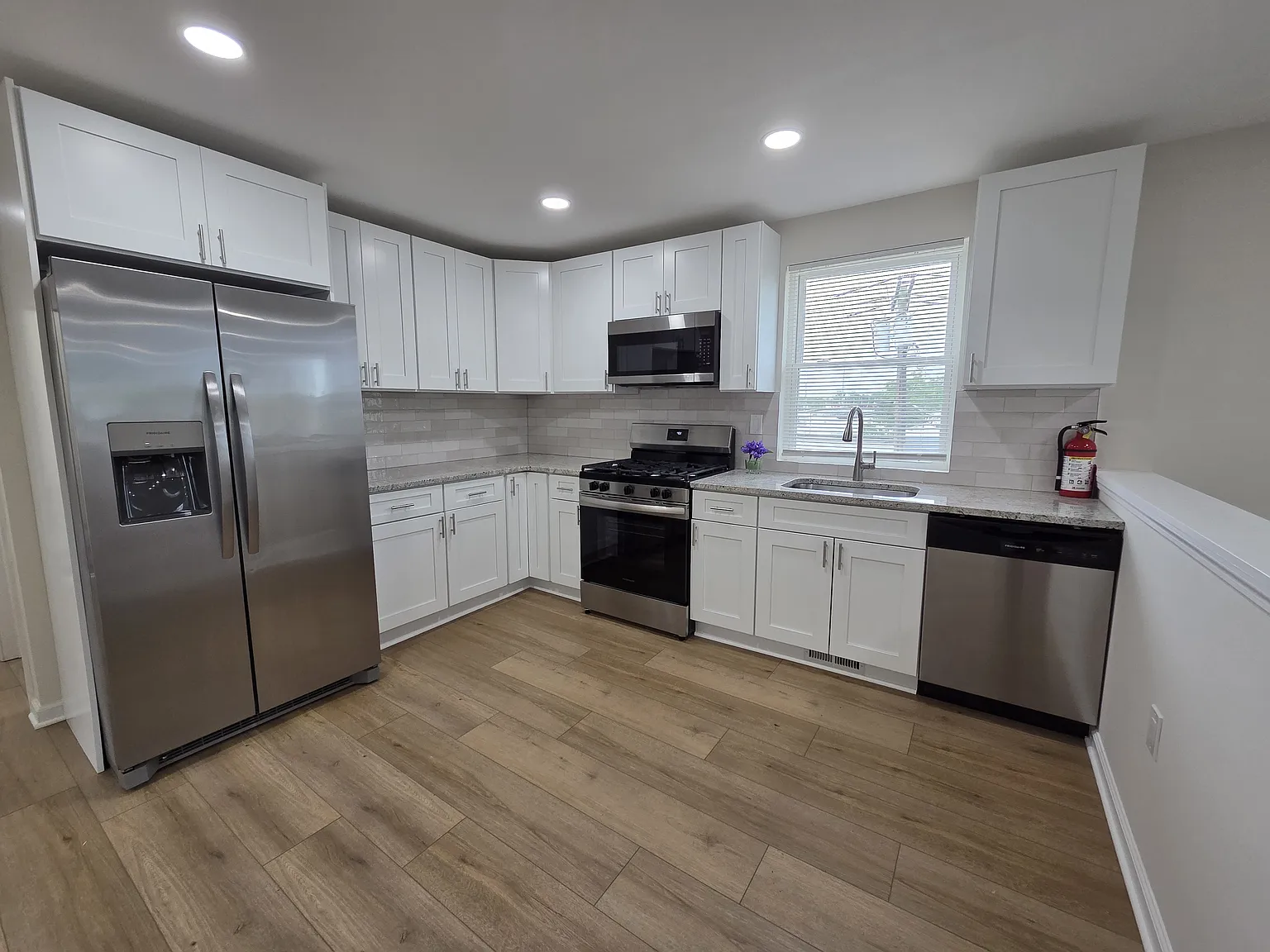3 bed, $2,600 — Photo 3