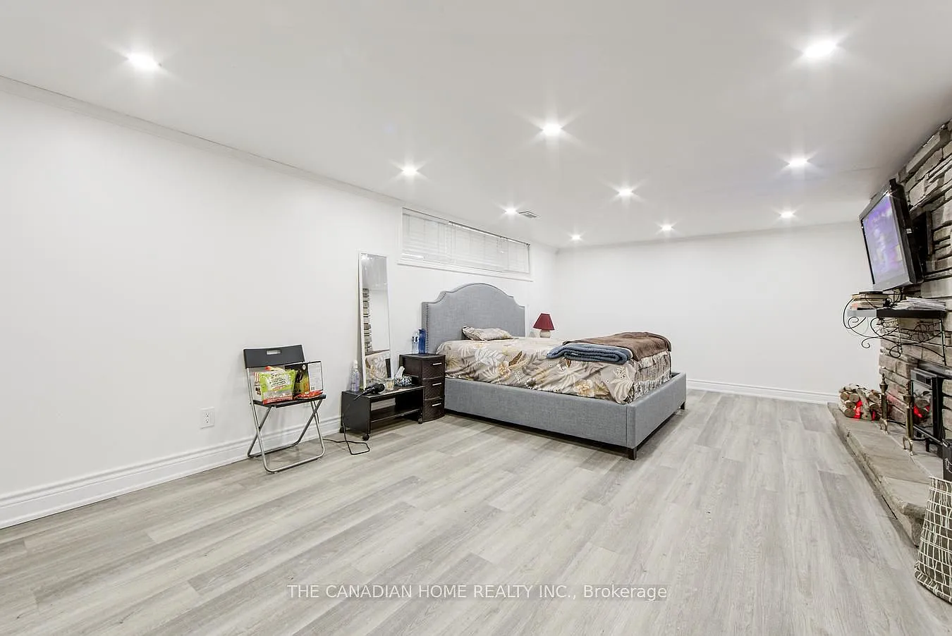 5 bed, $2,000 — Photo 4
