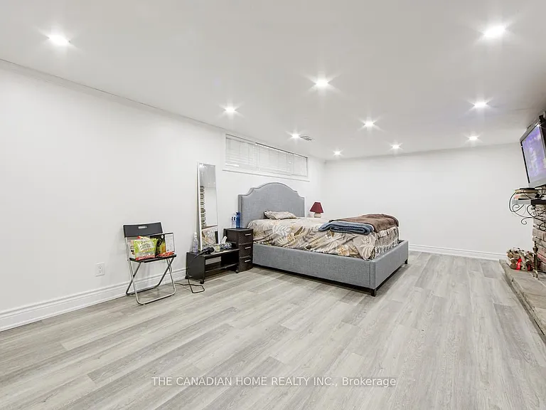 70 Moraine Hill Dr — Photo 4