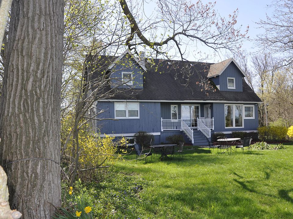 1st image of 3030 Lakeshore Ave