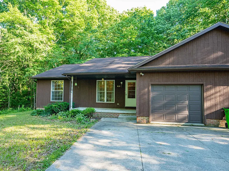 1632 Ledgewood Blvd NE — Photo 13