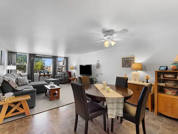 4th image of 2 Carter St #406