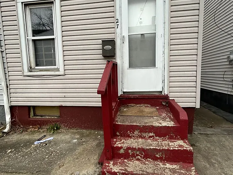 27 Passaic St — Photo 2