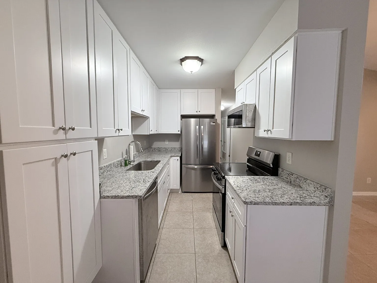 2 bed, 2.0 bath, 1056 sqft, $1,400 — Photo 3
