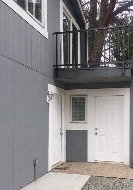 Side view / back entrance balcony
