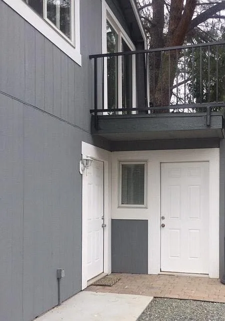 Side view / back entrance balcony - 41936 Juniper St #2