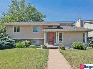 11755 Hartman Ave, Omaha, NE 68164