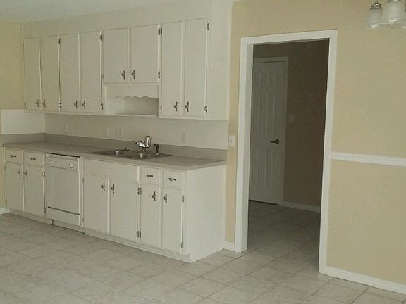 5th image of 3393 Durney Dr