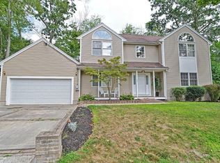 36 S Lakeview Rd, Norton, MA 02766