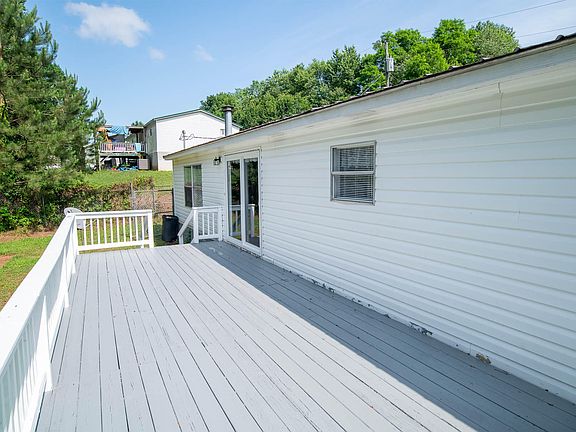 3rd image of 230 Appaloosa Dr
