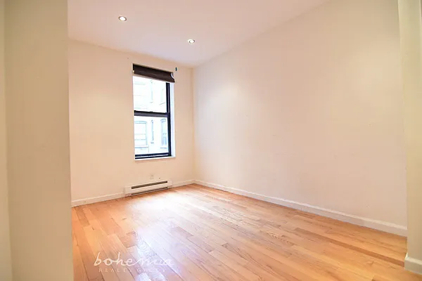 Rented by Bohemia Realty Group | media 27