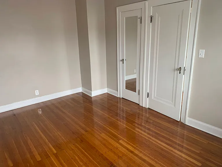 2124 Broadway St #4 — Photo 7