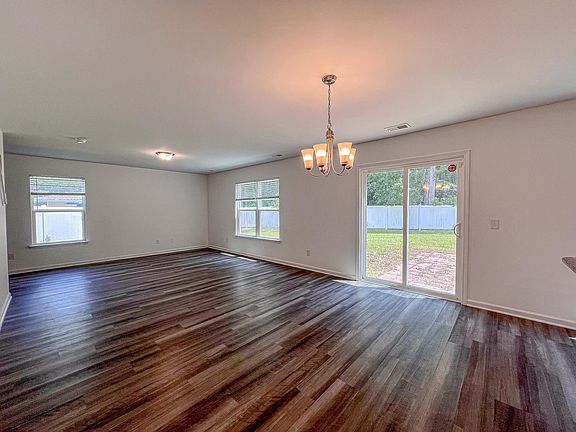 5th image of 756 Treaty Ct.