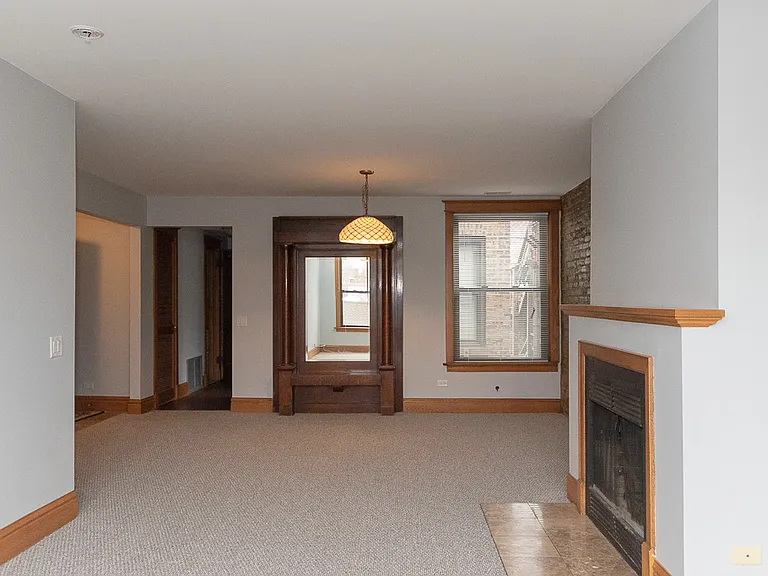 3710 N Clark St #E01P — Photo 11