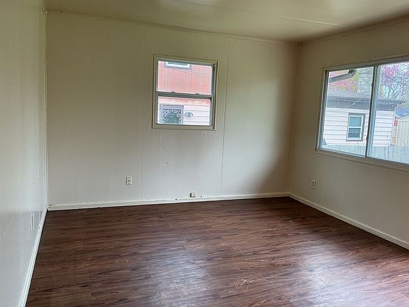 5th image of 2832 W Carmen Ave