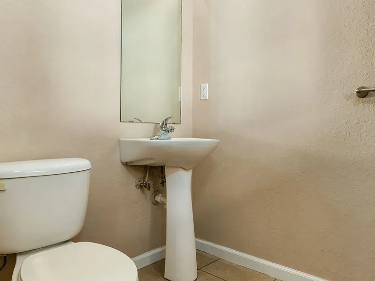 7095 N Blue Angel Pkwy — Photo 29