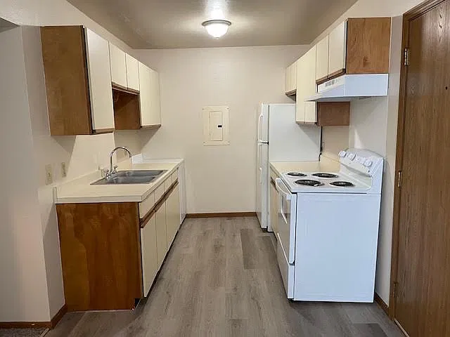 Studio, $599 — Photo 4