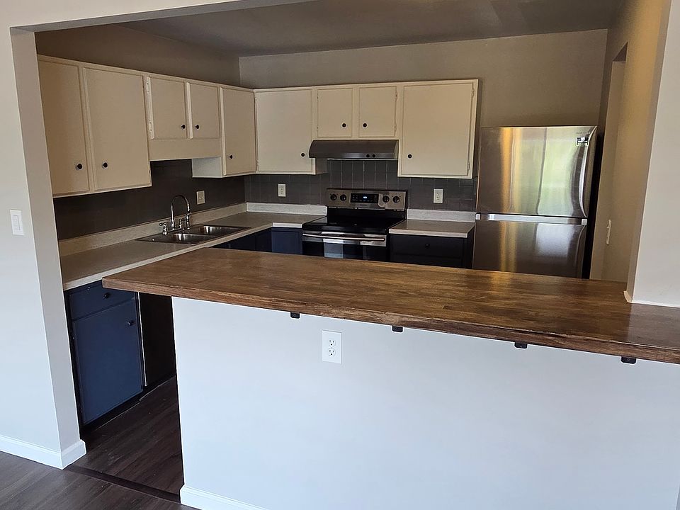 1st image of 230 S Brentwood St APT 201