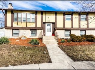 18841 Cedar Ct, Country Club Hills, IL