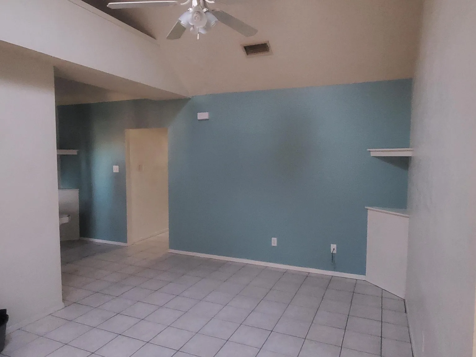 2 bed, 890 sqft, $750 — Photo 3