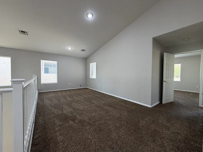 148 Macoby Run St — Photo 12