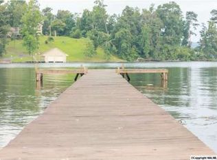 23 Lake Dr, Scottsboro, AL 35769
