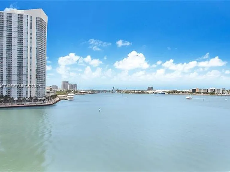 888 Brickell Key Dr #712 — Photo 1