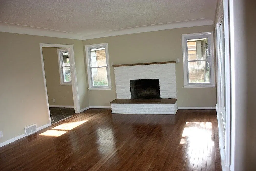3 bed, 1.5 bath, 2412 sqft, $2,700 — Photo 4