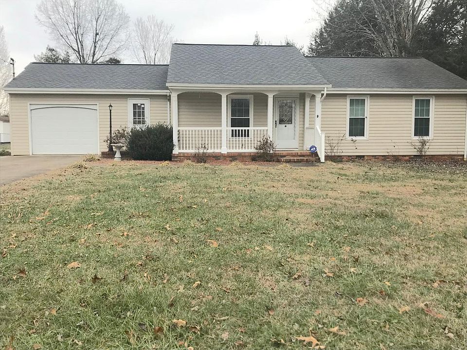1st image of 131 Sturbridge Ln