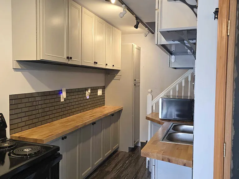 107 Franklin St #C0 — Photo 2