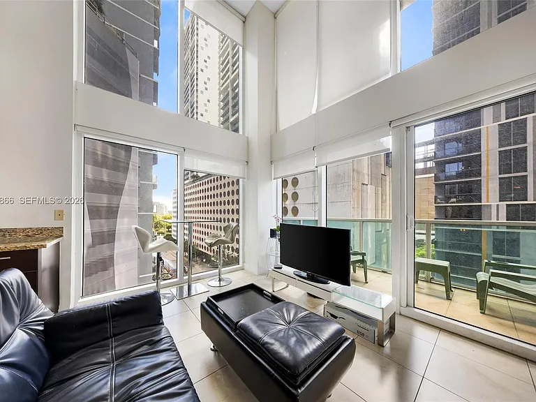 41 SE 5th St #502 — Photo 2