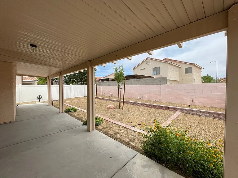 5002 Drifting Pebble St — Photo 11