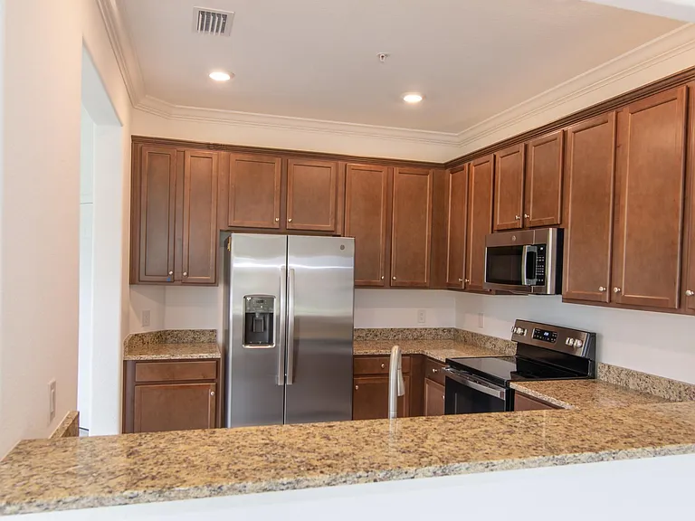 20457 Lagente Cir — Photo 5