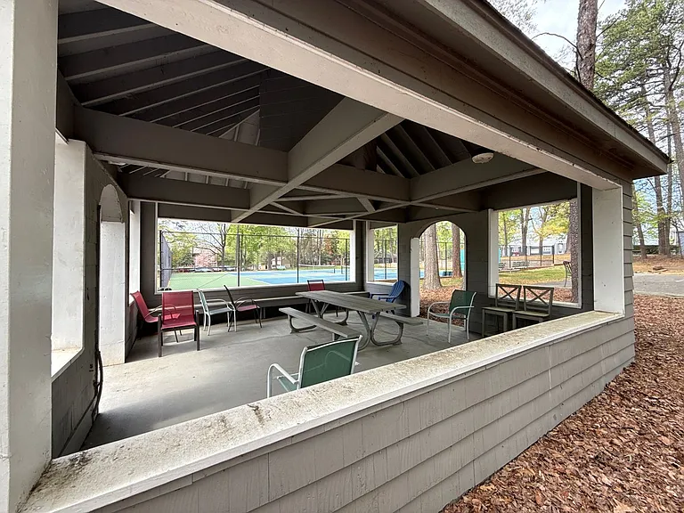 646 Portside Dr — Photo 30