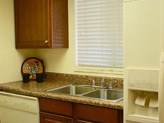 Stainless steel sink